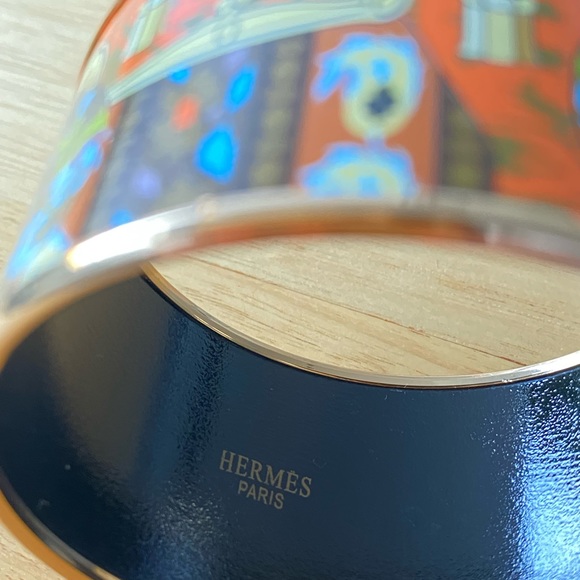 HERMES | Genuine enamel bracelet - Picture 5 of 13